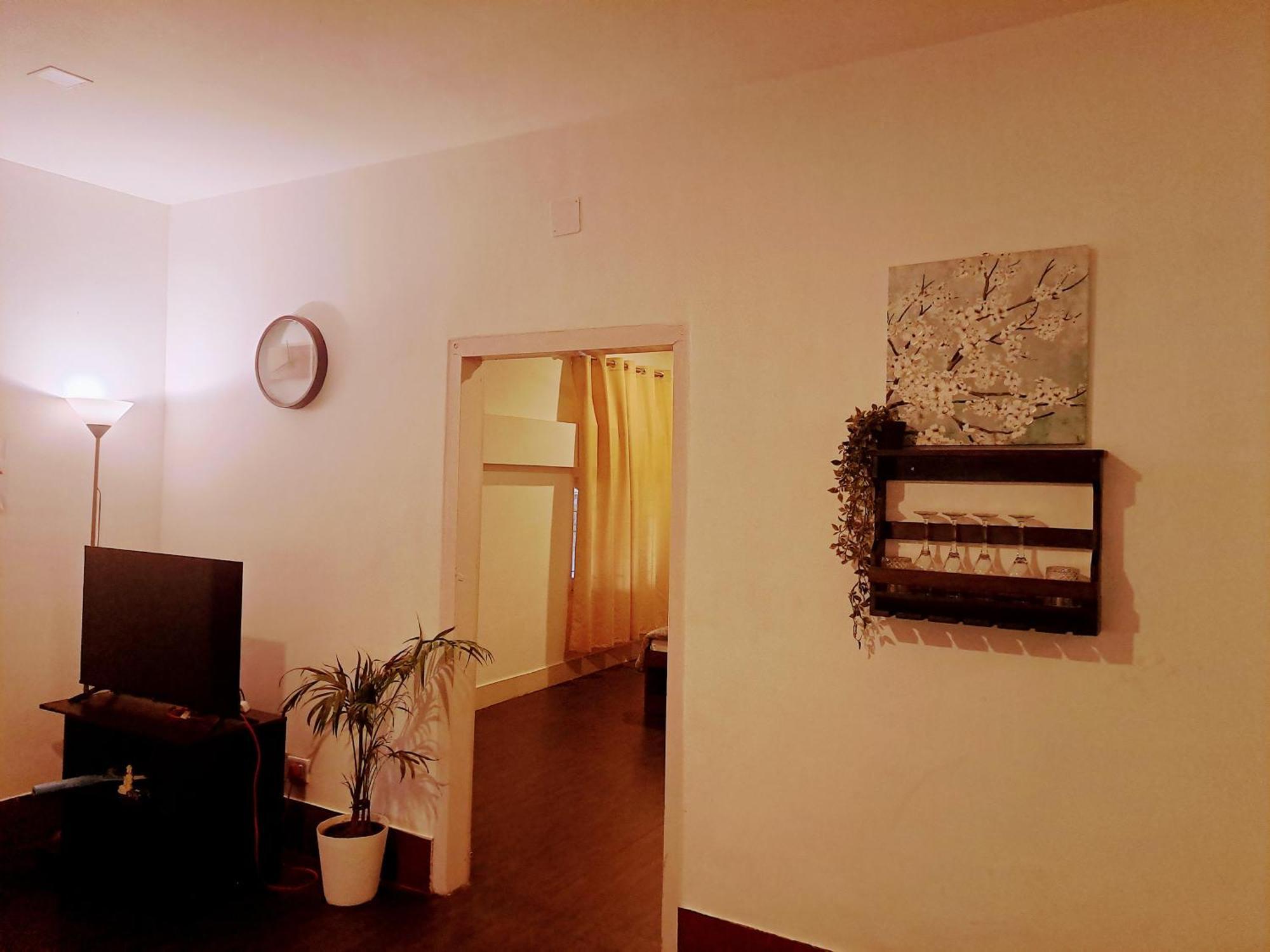 Strawberry Swing Homestay Guwahati Bagian luar foto