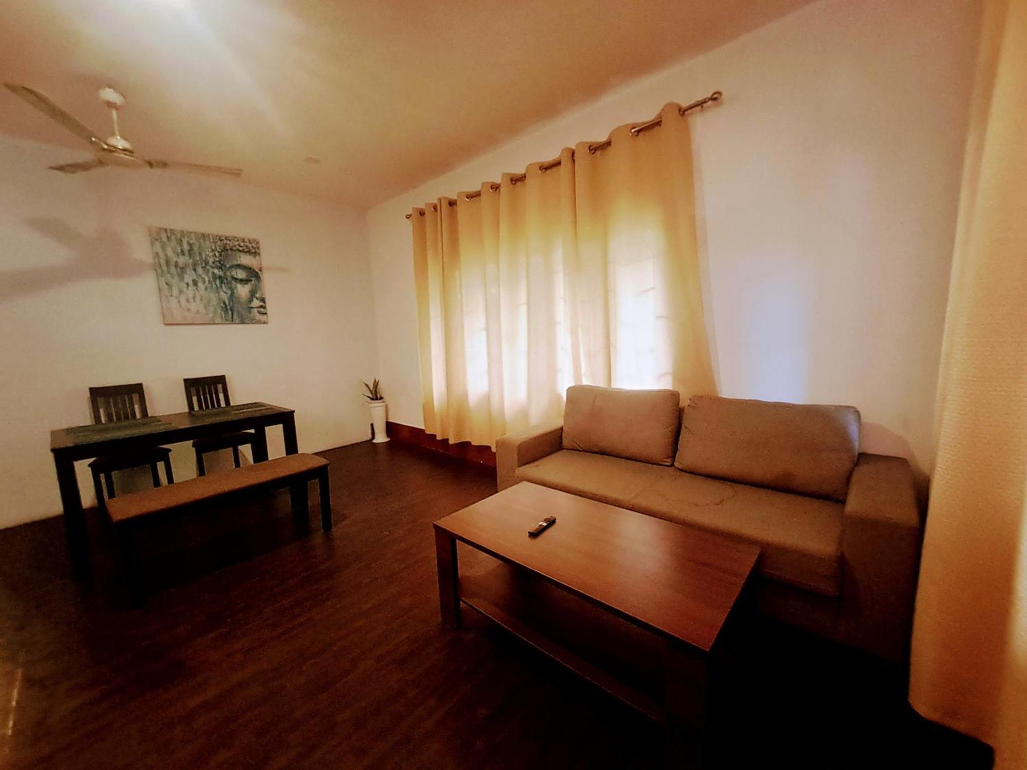 Strawberry Swing Homestay Guwahati Bagian luar foto