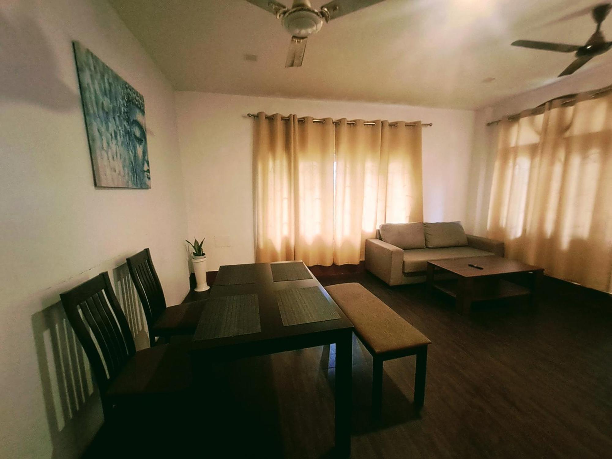 Strawberry Swing Homestay Guwahati Bagian luar foto