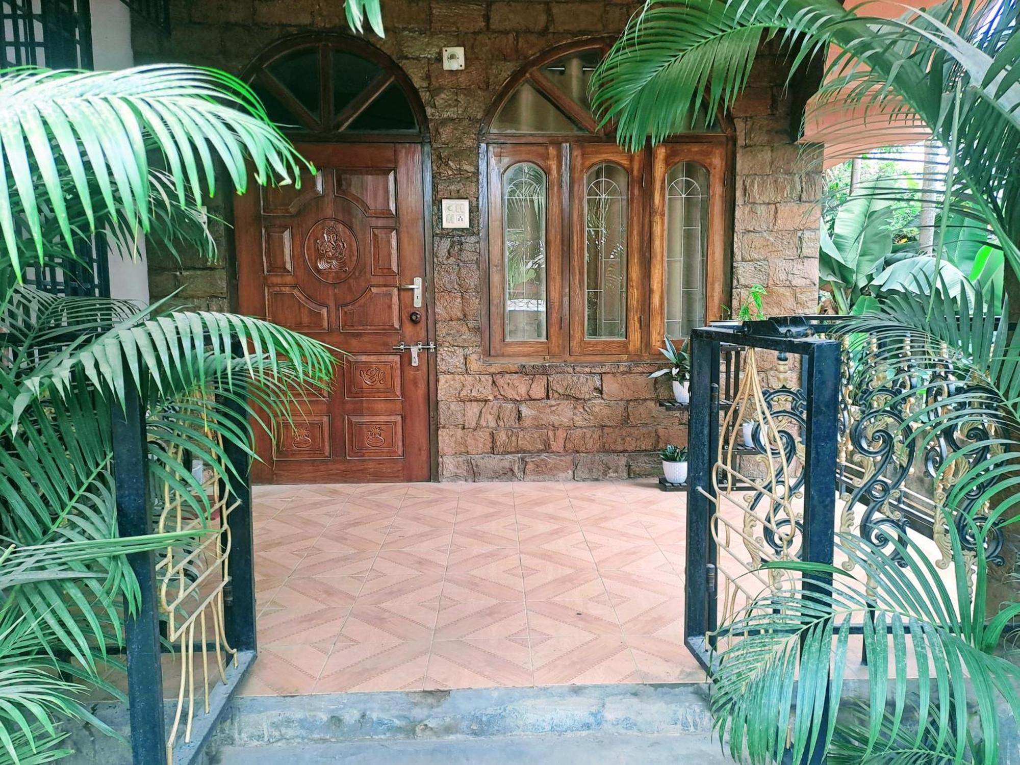 Strawberry Swing Homestay Guwahati Bagian luar foto